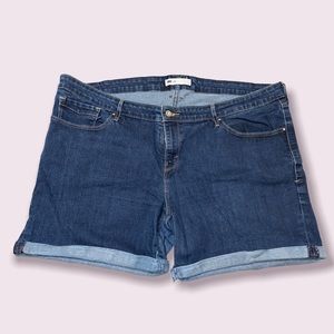 Levi’s jean shorts - Plus size 24